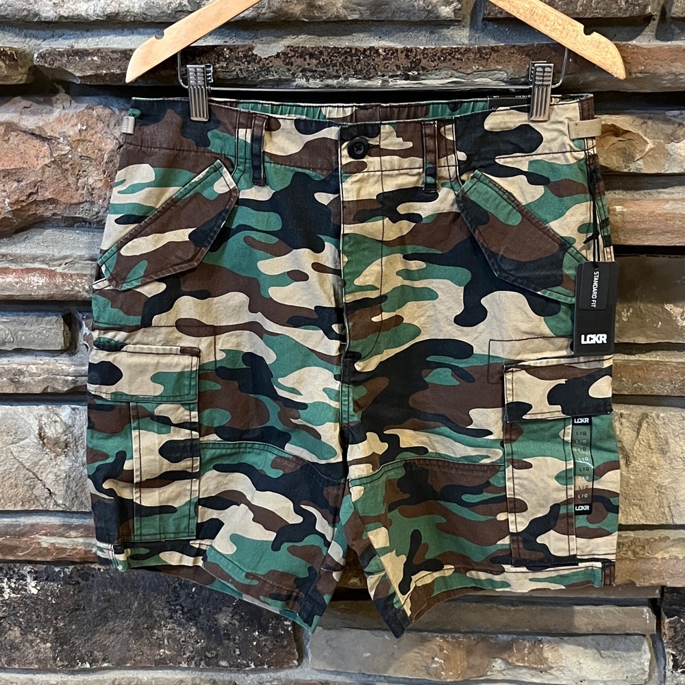LCKR Standard Fit Camo Cargo Shorts 100% Cotton